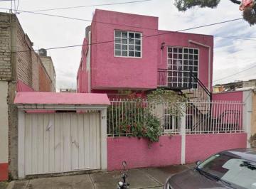 Casa de 3 habitaciones, Azcapotzalco · Venta de Casa en Calle Cuatotonque Santa Maria Azcapotzalco Cdmx