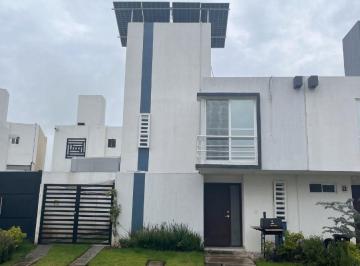 Casa de 3 habitaciones, Zapopan · Casa en Renta, Residencial Bosques de Albaterra, Zapopan, Jal.