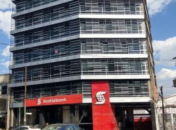 Oficina · 226m² · 4 Estacionamientos · Oficina en Letran Valle