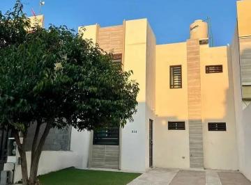 1 · Amueblada con Recámara en Planta Baja