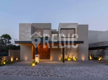 Casa de 4 habitaciones, Querétaro · Casa en Venta en Altozano