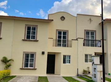 Casa en condominio de 3 habitaciones, Querétaro · Renta Casa