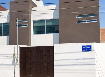 Casa de 3 habitaciones, Puebla · Casa en Venta en Colonia Arboledas de Lomas Bella, Heroica Puebla de Zaragoza, Puebla.