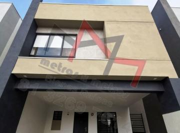 Casa de 3 habitaciones, Monterrey · Cumbres Casa en Venta Tres Pisos, Terraza.