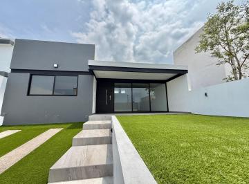 Casa de 3 habitaciones, Cuernavaca · Casa de un Nivel en Fraccionamiento Al Norte de Cuernavaca
