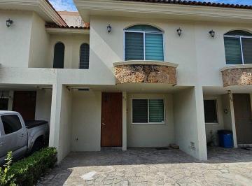 3667ca4f5abdaa46d560bd575c4d5dd1bb0892fe9754384bf71ef3d825beb795 · Casa en Venta en Santa Ana Tepetitlan a Unos Minutos de Bugambilias