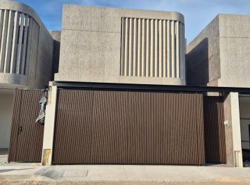 Casa de 3 habitaciones, Mérida · Casa con 3 Recámaras en Renta en Altabrisa