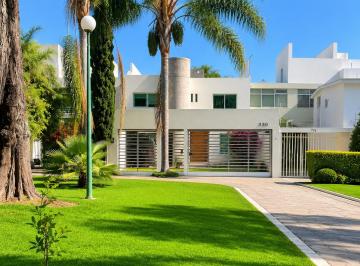 Casa de 5 habitaciones, Zapopan · Residencia de Lujo con Alberca en Chapalita | 900 m² de Terreno | $38 Mdp