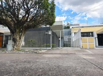 Casa de 3 habitaciones, Guadalajara · Casa en Renta a Una Cuadra de Galería del Calzado y 3 de La Glorieta Minerva