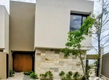 Casa · 174m² · 3 Recámaras · 2 Estacionamientos · Casa en Preventa en Los Altos Juriquilla Querétaro Querétaro.
