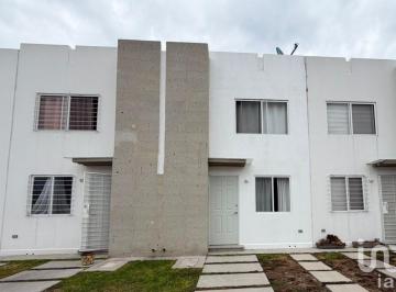 Casa · 143m² · 3 Recámaras · 1 Estacionamiento · Casa en Venta en Sendas Residencial Cresta en Colinas de La Piedad Queretaro