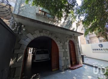 Casa · 658m² · 5 Recámaras · 4 Estacionamientos · Casa en Venta en Colonia Juárez
