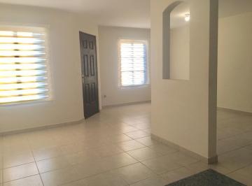 Casa · 114m² · 3 Recámaras · 2 Estacionamientos · Casa en Venta en Querétaro, El Refugio, Villa Toledo