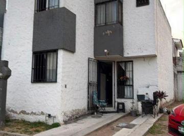 Casa · 78m² · 3 Recámaras · 1 Estacionamiento · Casa en Venta en Santa Ana Tepetitlán