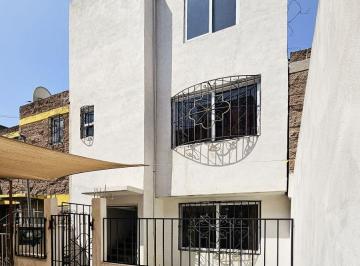 Casa de 3 habitaciones, Ecatepec de Morelos · Casa en Venta de 3 Niveles con Terraza y Seguridad 24/7 en Bonito Ecatepec 108 m²