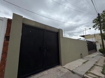 FACHADA · Casa en Venta de Una Planta en Panorama