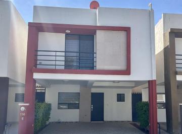 Casa · 160m² · 3 Recámaras · 2 Estacionamientos · Casa en Renta en Villas del Renacimiento, Torreon Coah