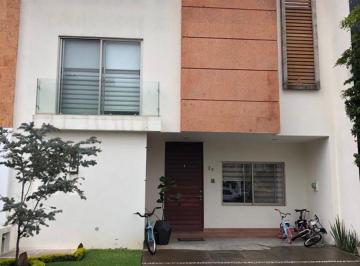 Casa de 4 habitaciones, Zapopan · Se Vende Casa en Solares