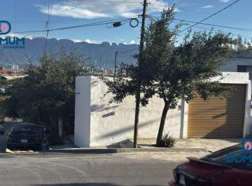 Oficina · 135m² · Oficina Col. Topo Chico (Esquina)