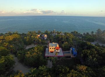 Edificio · 646m² · 8 Recámaras · Hotel en Venta en Mahahual Frente Al Mar