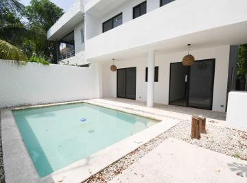 Casa · 260m² · 4 Recámaras · 2 Estacionamientos · Departamento Nuevo en Venta con Alberca Tulum