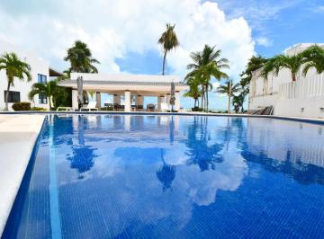 Casa · 341m² · 4 Recámaras · 3 Estacionamientos · Casa en Venta en Zona Hotelera Km 3