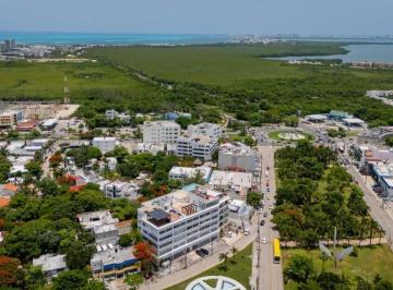 Departamento · 115m² · 3 Recámaras · 1 Estacionamiento · Departamento en Venta en Cancún Zona Hotelera con Alberca