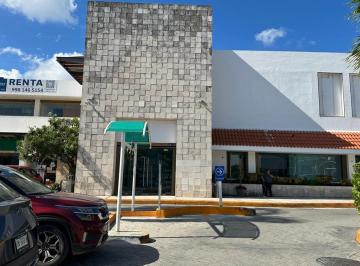 Local comercial · 618m² · Renta Local Comercial Av La Luna Cancun Plaza del Ángel