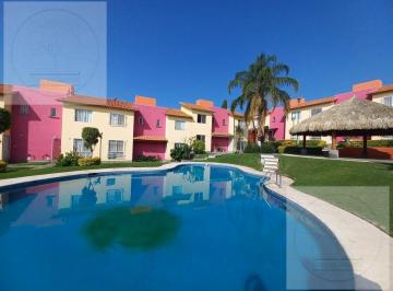 Casa en condominio · 100m² · 3 Recámaras · 1 Estacionamiento · Casa en Renta en Cuernavaca, Jardin Privado en Condominio en Ahuatlán