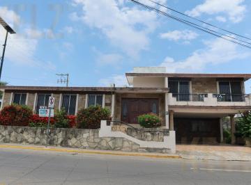 Casa · 400m² · 3 Recámaras · Casa en Minerva
