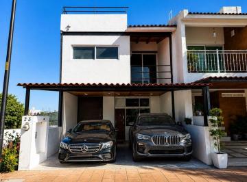 Casa · 255m² · 6 Recámaras · 2 Estacionamientos · Venta de Casa en Pedregal de Schoenstatt, Corregidora Queretaro - (4)