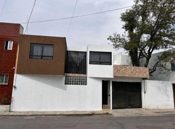 Casa de 3 habitaciones, San Pedro Cholula · Casa en Renta a Pie de Calle Atrás de Plaza San Diego