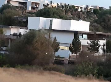 Casa de 4 habitaciones, San Luis Potosí · Casa en Venta Club de Golf La Loma, Slp. 746 m² de Terreno, 1100 m² de Construcción.