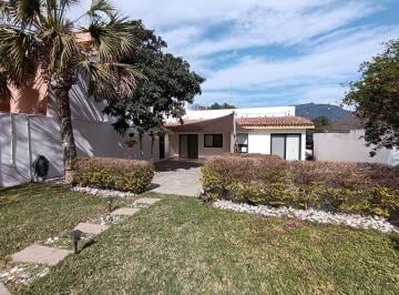 Casa de 2 habitaciones, Santiago · Casa en Venta en El Centro de Santiago Nuevo Leon