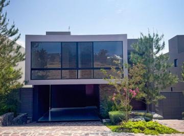 Casa de 4 habitaciones, León · Residencia en Venta Modelo Maorí en El Bosque Country Club Al Norte de La Ciudad de León, Gto.