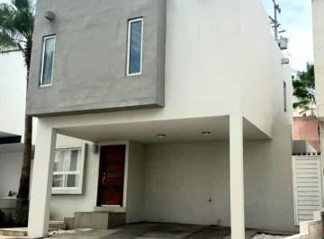 Casa de 3 habitaciones, Chihuahua · Casa en Renta en Cerrada de Cumbres $21 Frente a Mausoleos Mas Mtto