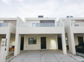 Casa · 3 Recámaras · Casa en Juárez