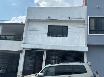 Casa · 204m² · 4 Recámaras · 1 Estacionamiento · Casa en Venta en Visión de La Huasteca, Santa Catarina, N. L.