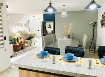 Casa · 149m² · 4 Recámaras · 2 Estacionamientos · Casa en Zákia con Recámara en Planta Baja (4 Recámaras)