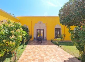 Casa de 4 habitaciones, Parras · Casa de 842 m² con 4 Recámaras en Venta en Parras Coahuila