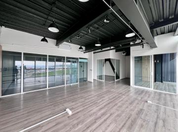 Oficina , Querétaro · Oficina Acondicionada Al Mejor Precio, 85 m² en Wtc Juriquilla. A/c, 2 Privados, Armarios, Blackouts