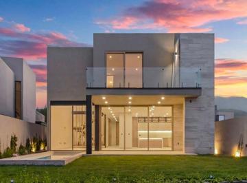 Casa en condominio de 4 habitaciones, Querétaro · Casa en Venta en Altozano Qro Casa Magnolia