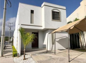 Casa de 4 habitaciones, García · Casa en Renta Las Lomas Sector Jardines García en Esquina, con Excedente y Rec Planta Baja