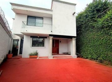 Casa · 279m² · 3 Recámaras · 3 Estacionamientos · Venta de Casa en Zona Norte de Cuernavaca