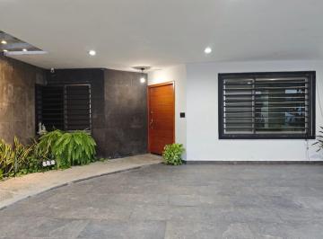 Casa · 174m² · 3 Recámaras · 2 Estacionamientos · Casa en Venta Fraccionamiento Santa Teresa/ Ixtacomitán