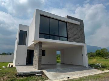 Casa de 3 habitaciones, Santiago · Casa en Venta, en Santiago, Nuevo León