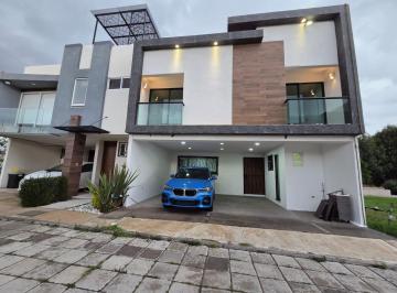 Casa · 3 Recámaras · 2 Estacionamientos · Renta Casa Rincon de Moratilla Zona Galerias Serdan