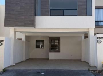 Casa de 3 habitaciones, Saltillo · Casa en Renta en Privada Ampliación Morelos