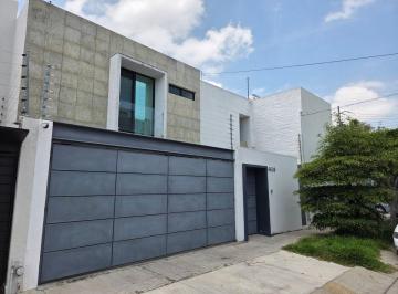 Casa de 3 habitaciones, Zapopan · Casa en Renta Prados Tepeyac