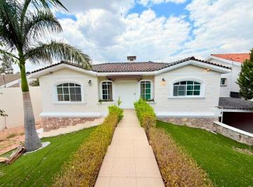 Casa de 3 habitaciones, León · Casa en Venta en Balcones del Campestre